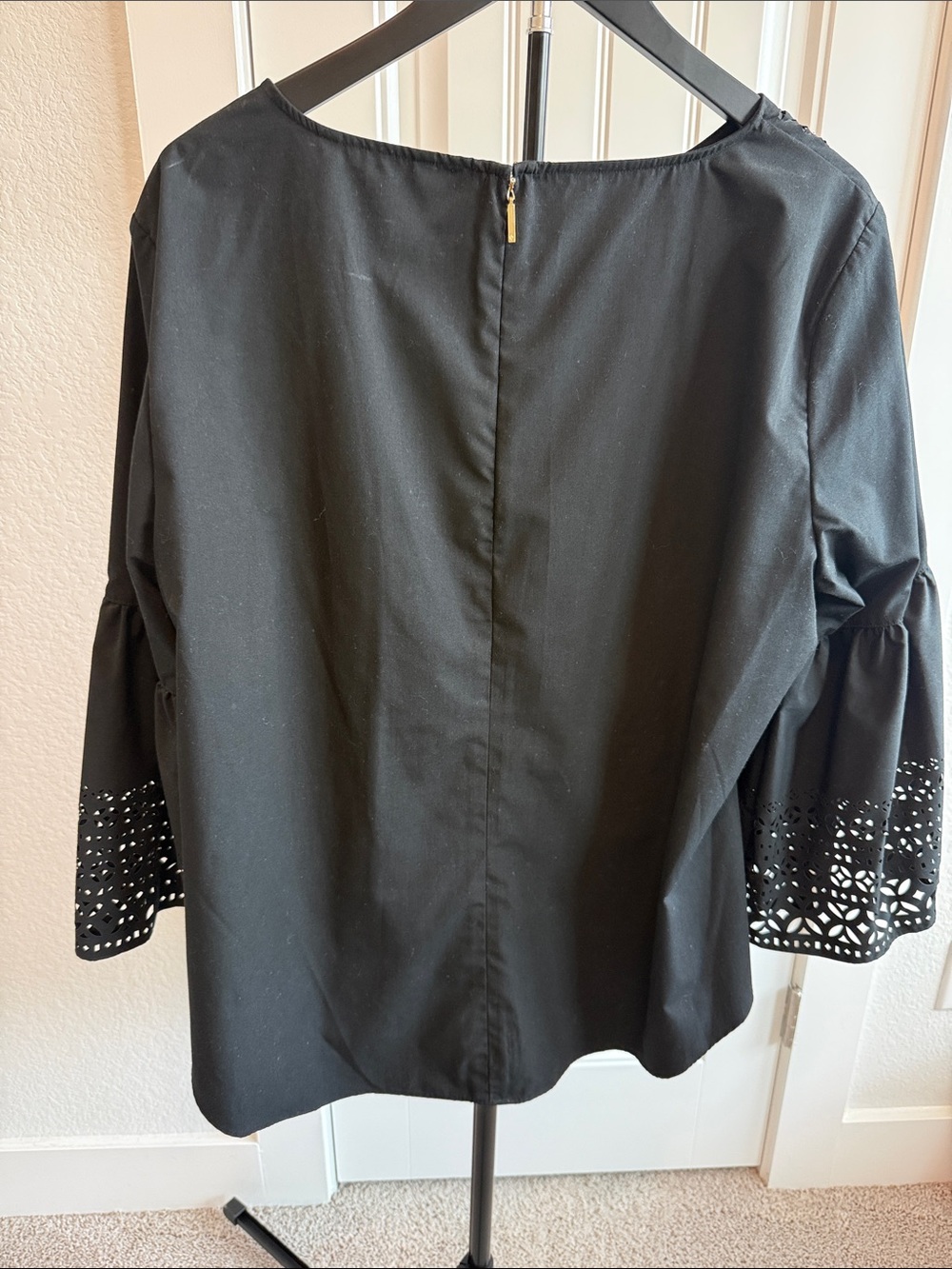Lauren Ralph Lauren Black Laser-Cut Bell Sleeve Blouse - Picture 4 of 4